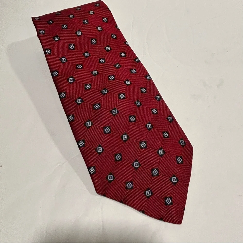 Vintage Brooks Brothers 346 Red Mens Woven 100% Silk Necktie, Dots, USA Made